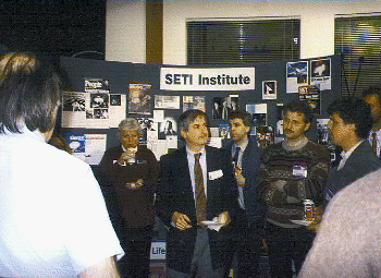 Seth Shostak speaking with some of the OSETI II tour group.